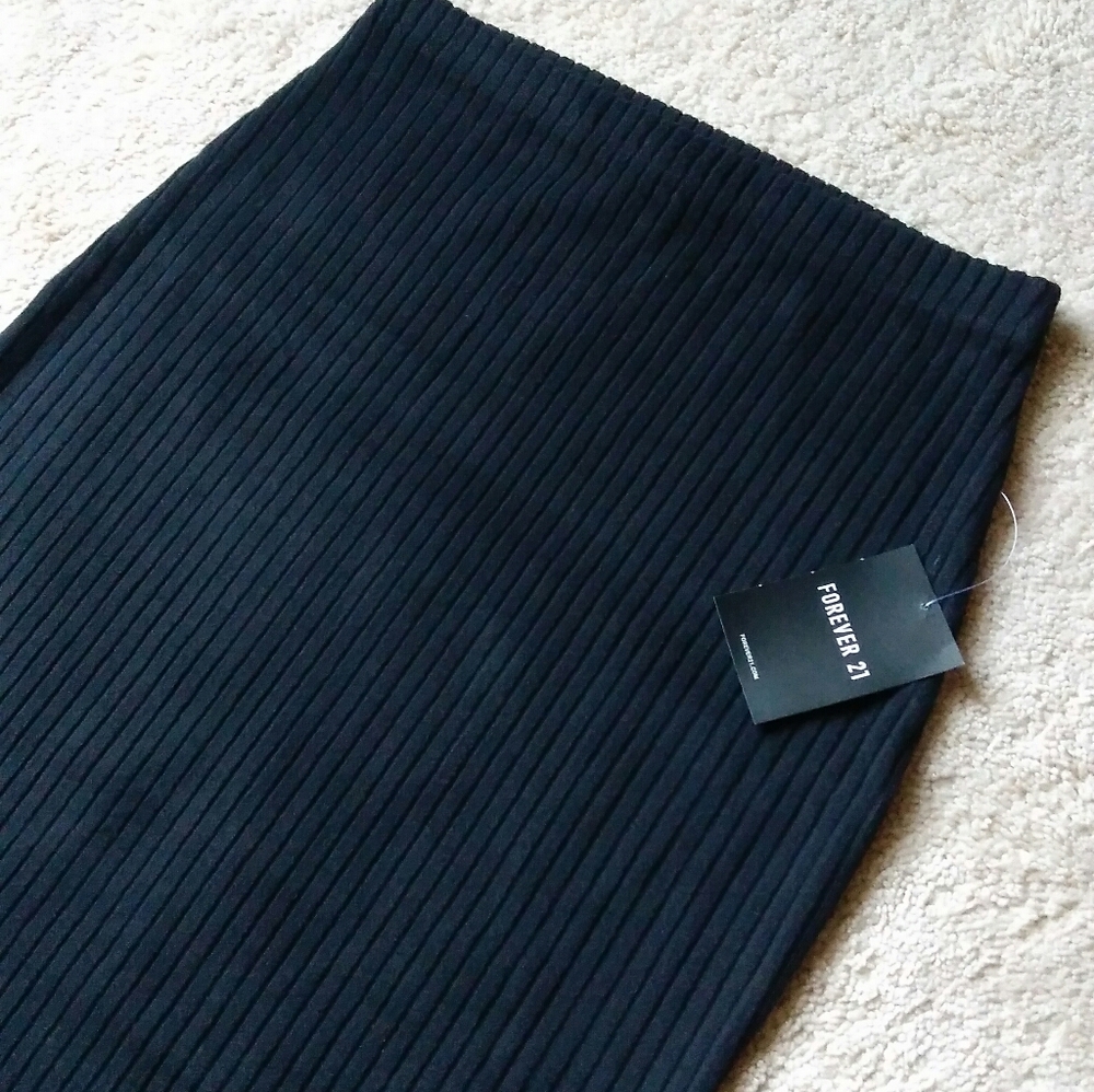 FOREVER 21 Pencil Skirt - Picture 2 of 4